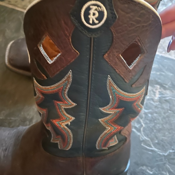 ✨TONY LAMA Boots 🥾 ✨ - Picture 2 of 4